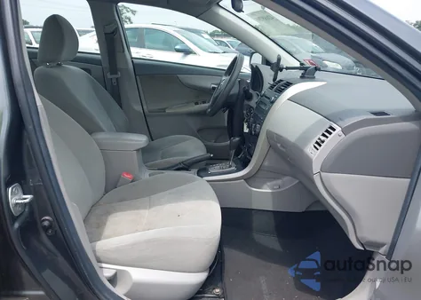 2010 Toyota Corolla Le z USA, uszkodzony, nr VIN 2T1BU4EE7AC352816